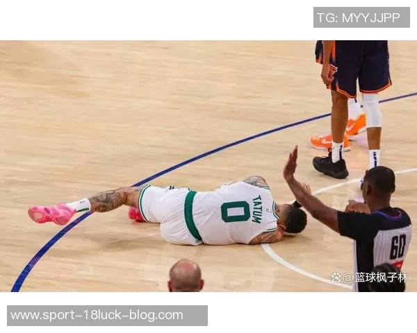 杰伦布朗主动请缨防守小卡马祖拉称赞其斗志与硬气